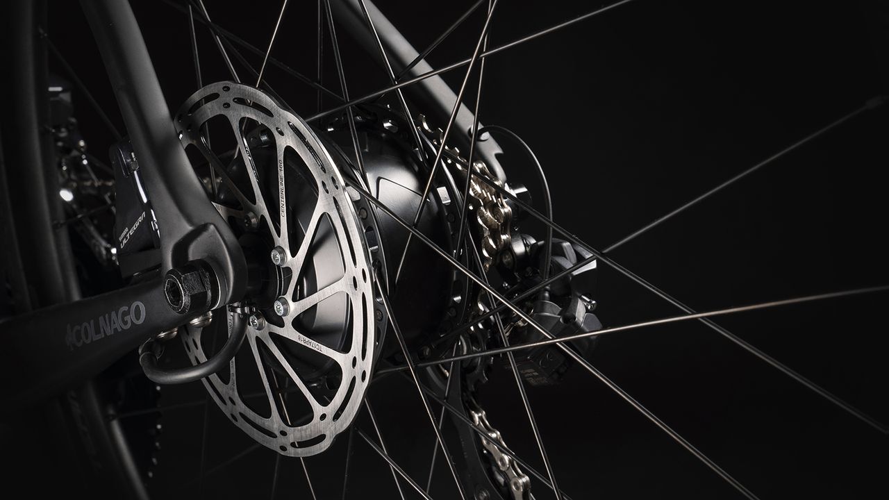The motor is located in the hub of the rear wheel