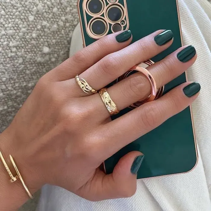 Emerald nails
