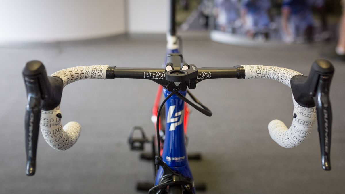 A look at the arodynamic front profile of Cimolai's French bike