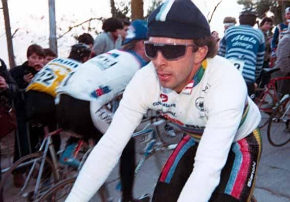Moreno Argentin in his distinctive faded world champion's bands.
