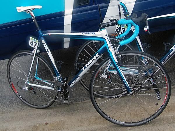 Astana's Michael Sch&auml;r is so tall that Trek had to build a custom aluminum bike for him.