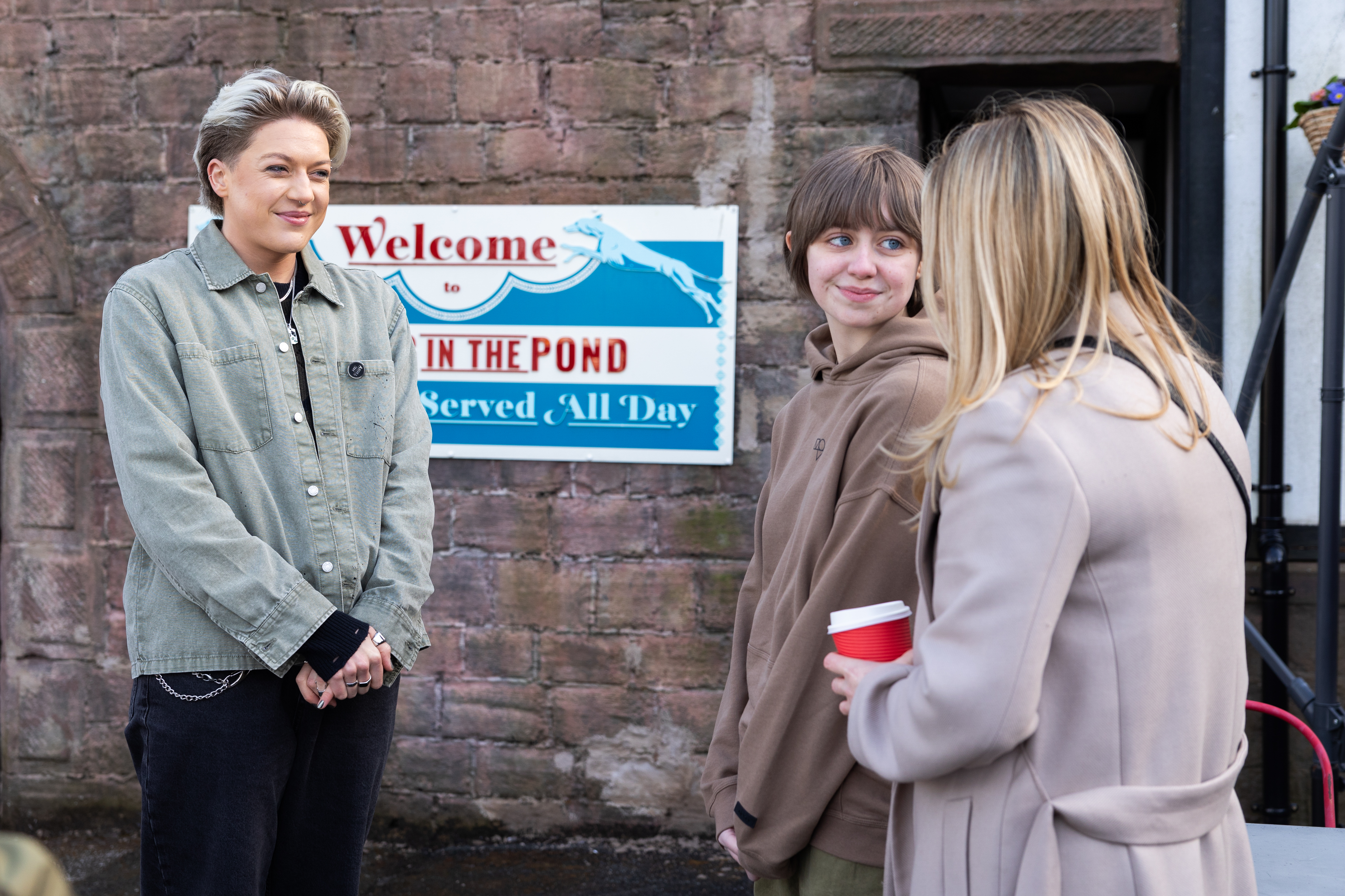 Diane introduces her son Ro to GLBT support worker Matt in Hollyoaks.
