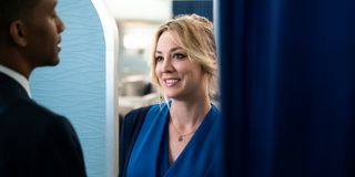 the flight attendant kaley cuoco smiling episode 3