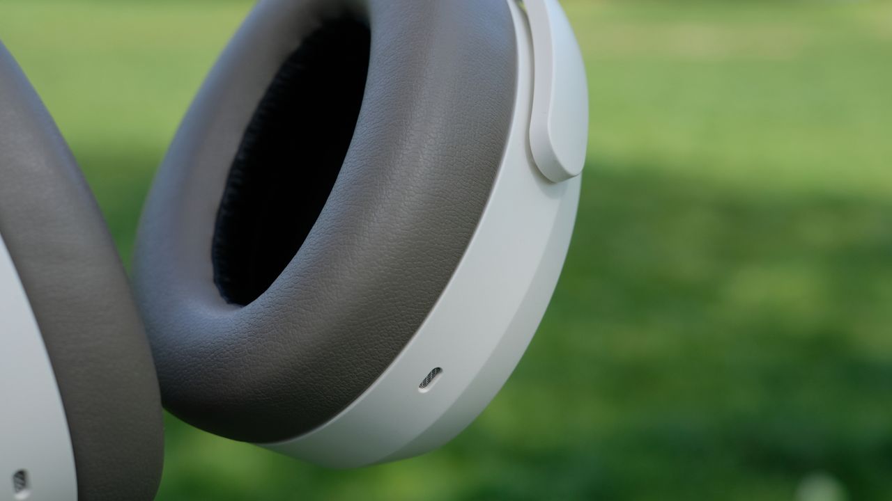 Photograph of Sennheiser Momentum 4 headphones