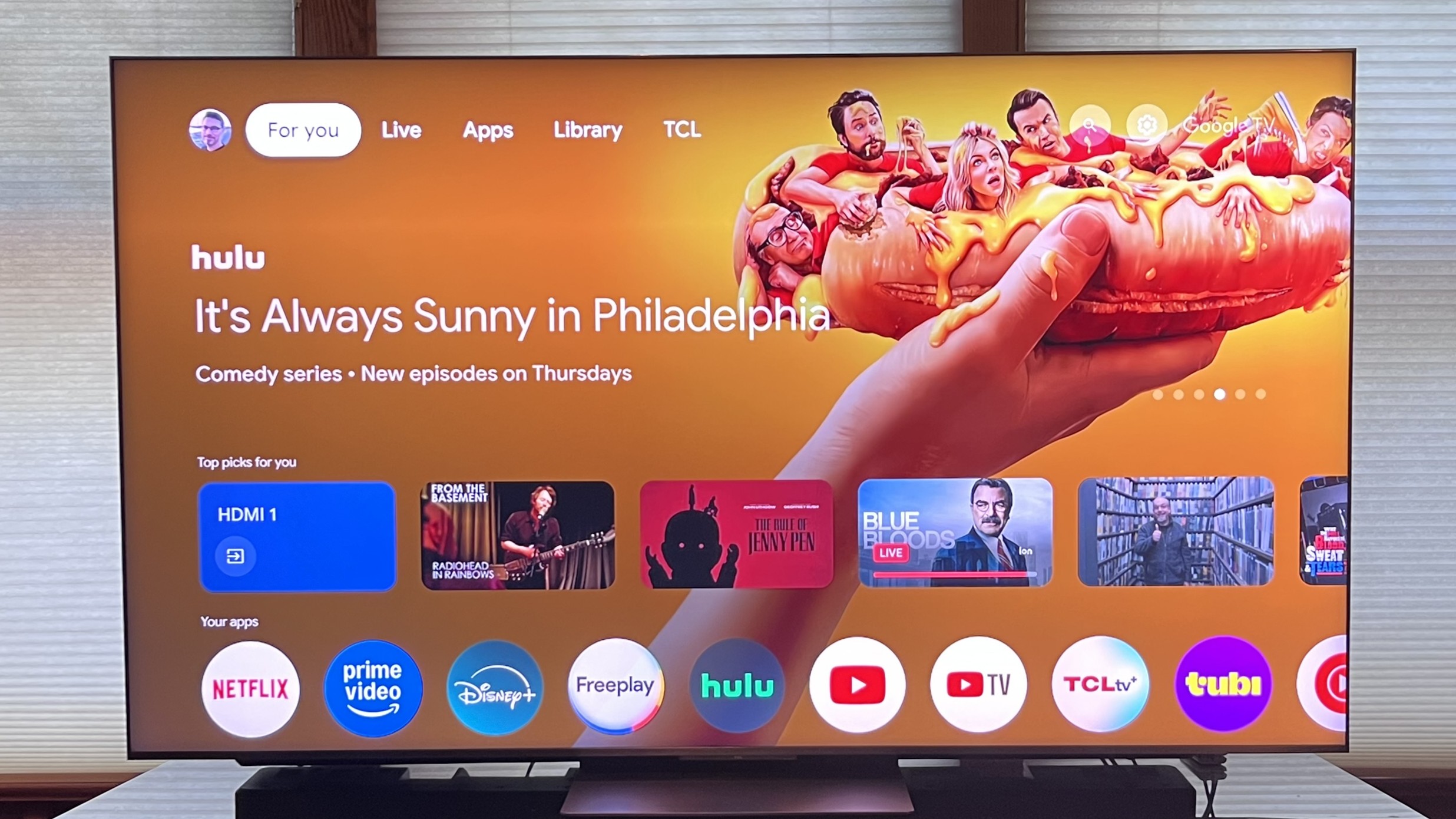 TCL QM8K Google TV screens