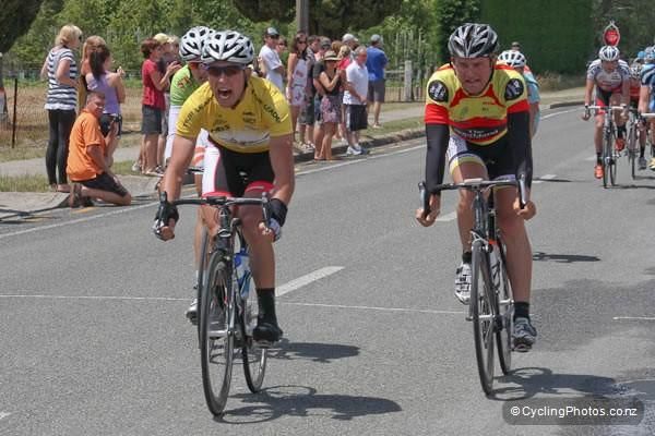 Patrick Bevin (Bici Vida) makes it two-for-two, outsprinting Junior Track World Champion Cameron Karwowski (Southland Times) and William Bowman (Benchmark) to win stage two.