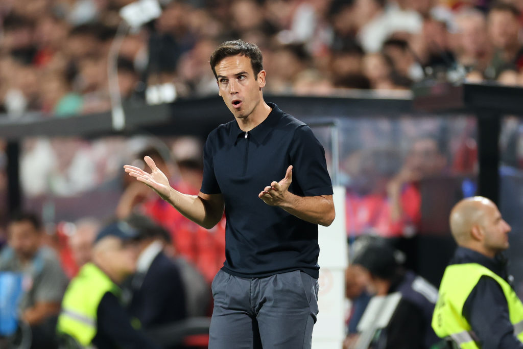 Iñigo Perez, Head Coach of Rayo Vallecano reacts during the LaLiga match between Rayo Vallecano and Atletico de Madrid at Estadio de Vallecas on September 22, 2024 in Madrid, Spain.