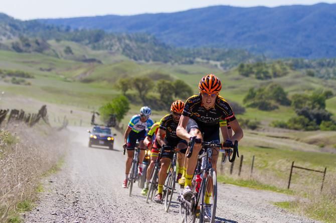 The 6 race leaders during lap 1 crossing the 4-mile gravel section. Will Routley, Tom Zirbel, Adam Switters, Mike Friedman, James Stemper and Max Jenkins