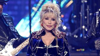 LOS ANGELES, CALIFORNIA - NOVEMBER 05: Dolly Parton performs onstage during the 37th Annual Rock & Roll Hall of Fame Induction Ceremony at Microsoft Theater on November 05, 2022.