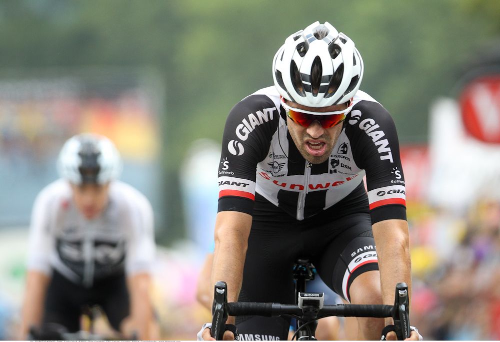 Tom Dumoulin finishes stage 19 at the Tour de France