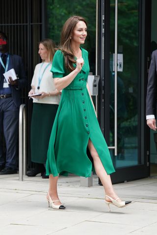 Kate Middleton glows in green summer dress