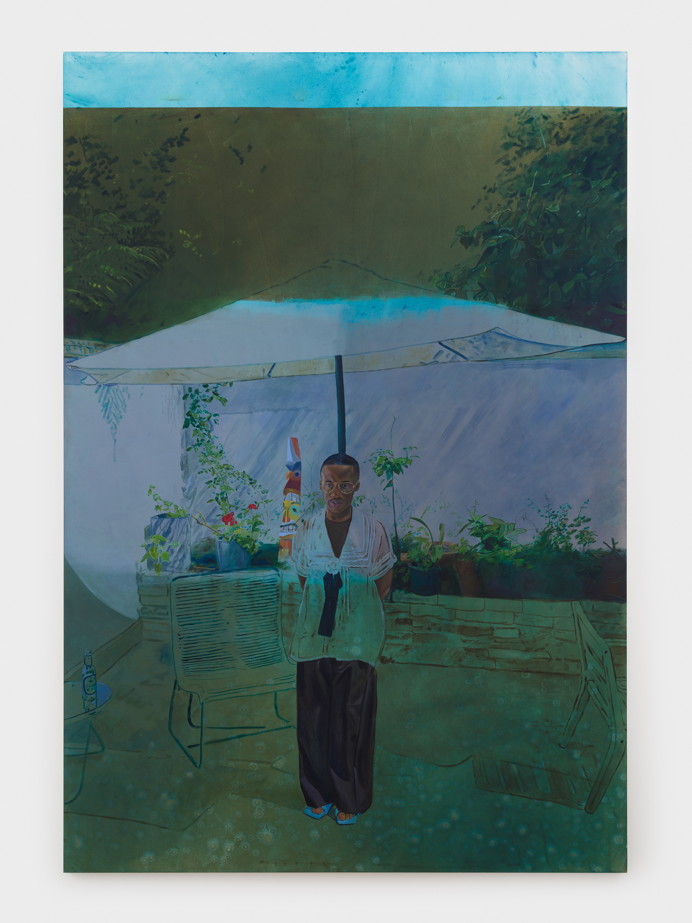 peron under umbrella