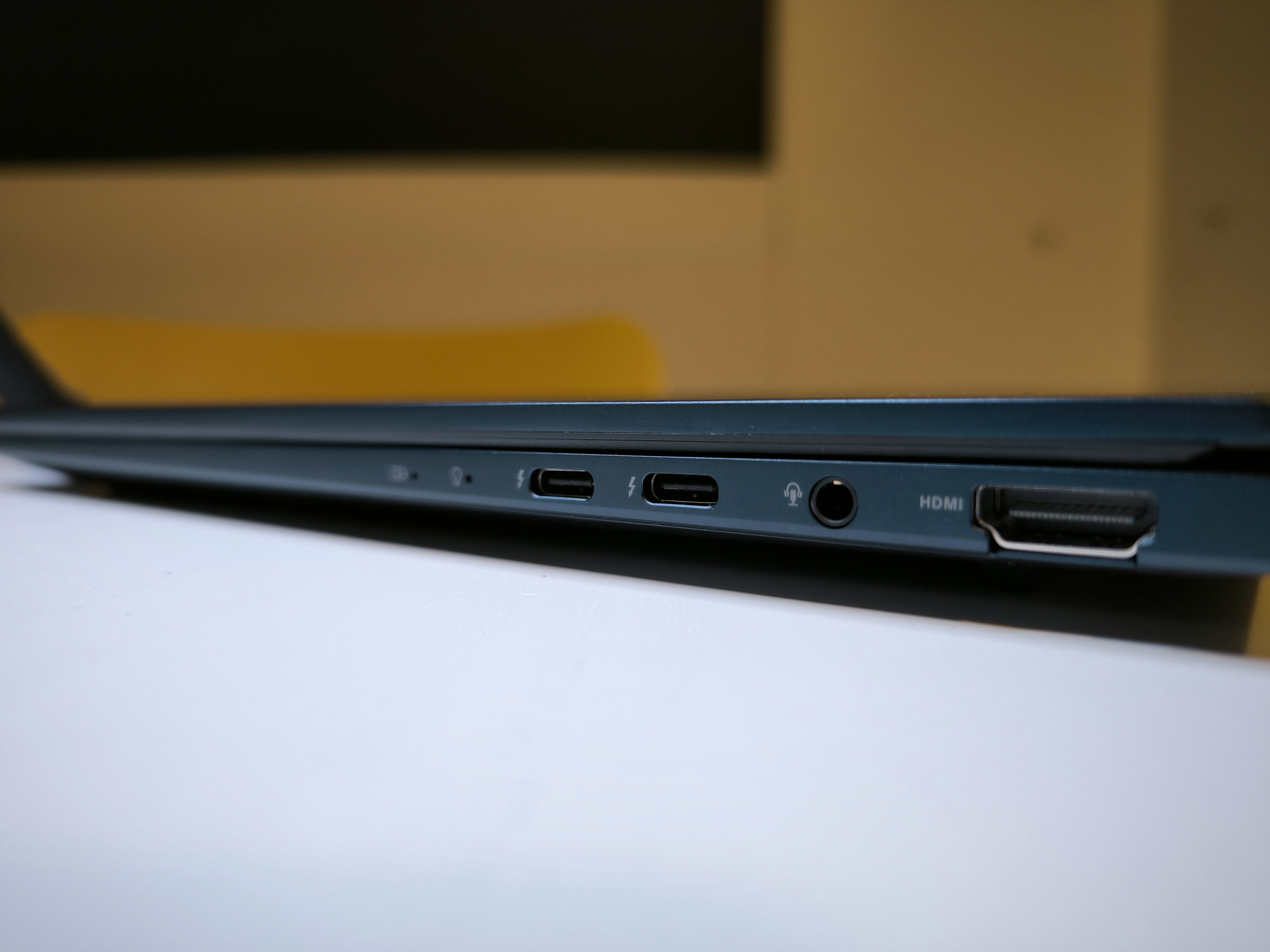 Asus Zenbook 14 OLED