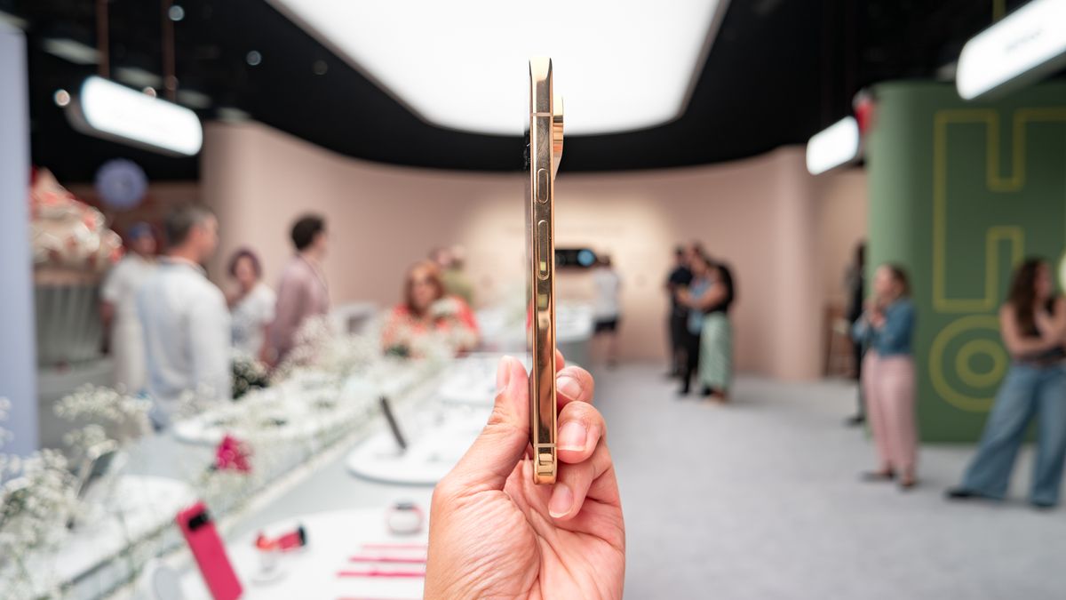 Google Pixel 11 Pro XL hands-on.