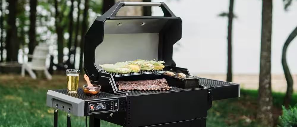 Masterbuilt AutoIgnite Series 545 Digital Charcoal Grill and Smoker 