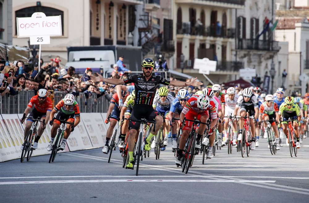 Riccardo Stacchiotti (Giotti Victoria-Palomar) hits the finish line first