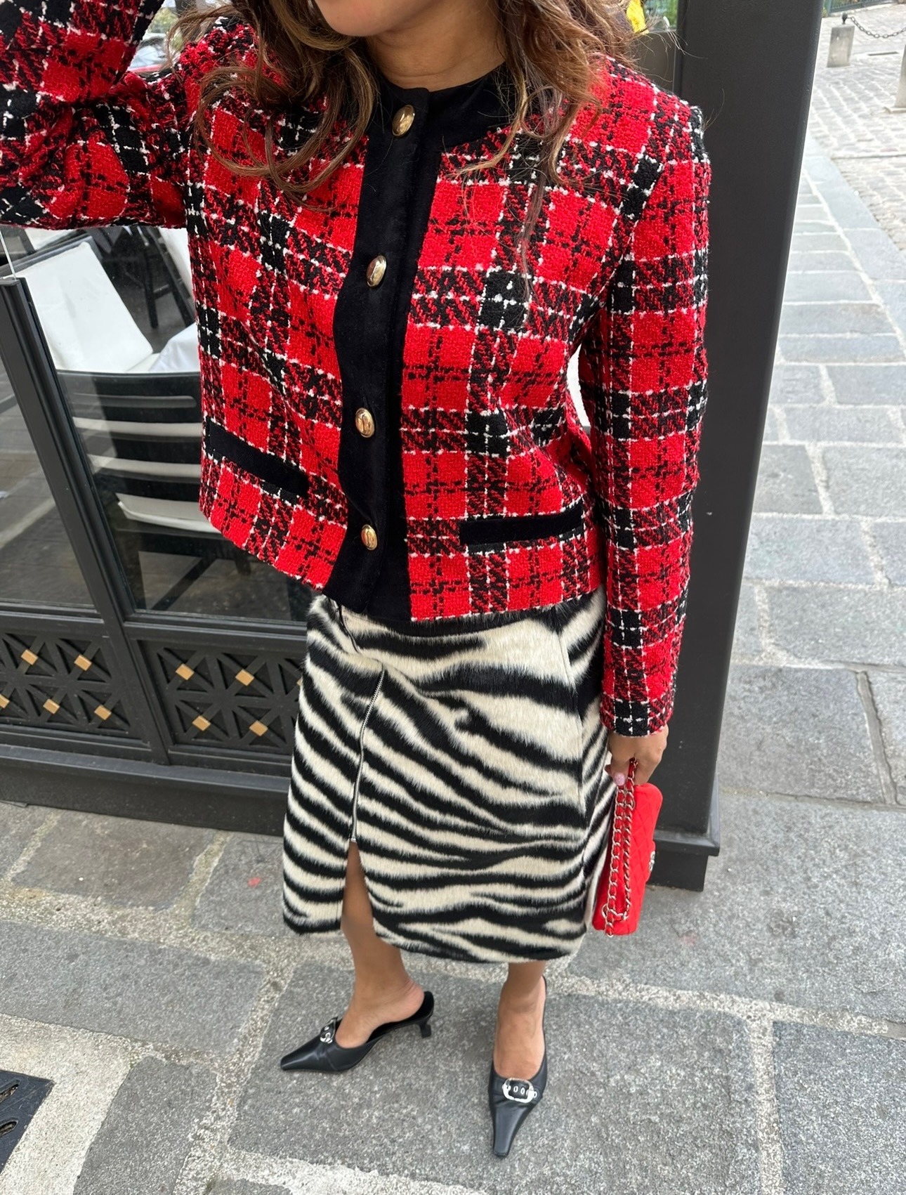 French influencer wearing kitten-heel mules