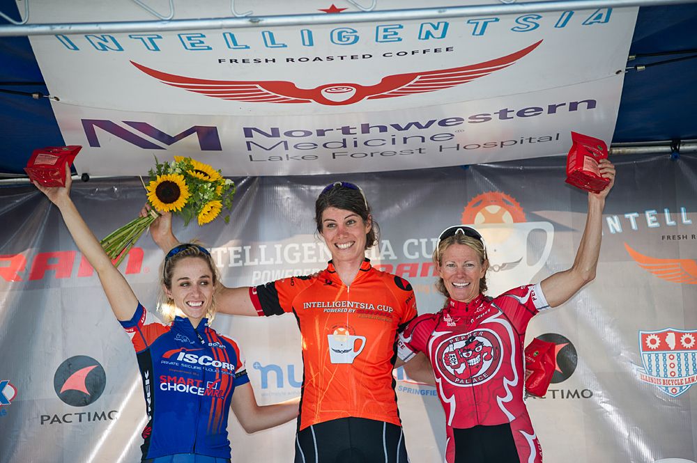 amie Gilgen (Rise Racing p/b Cyclepath Woodbridge) tops the women's podium at the Lake Bluff Criterium