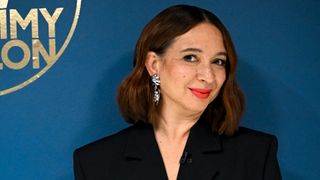 Maya Rudolph wearing one of the key fall makeup looks - a sheer, hydrated base