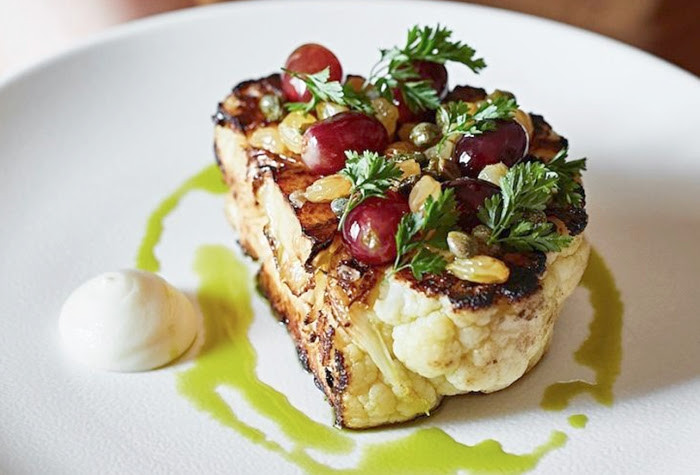 touristy-restaurants-that-are-totally-worth-a-visit-2-1556648042-snNa-column-width-inline
