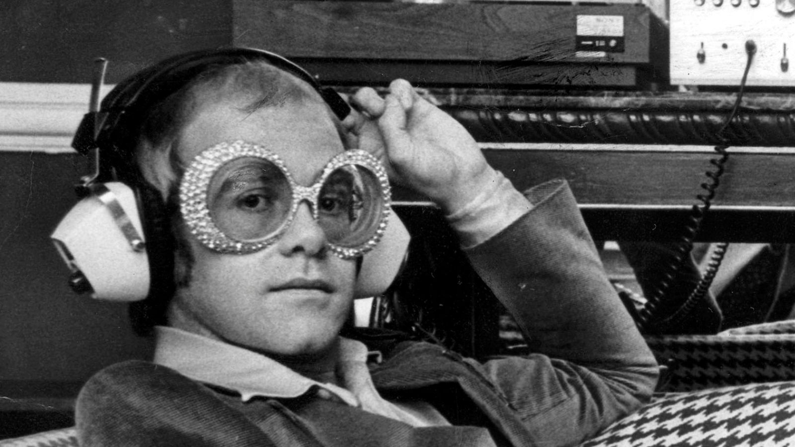 elton john in 1975