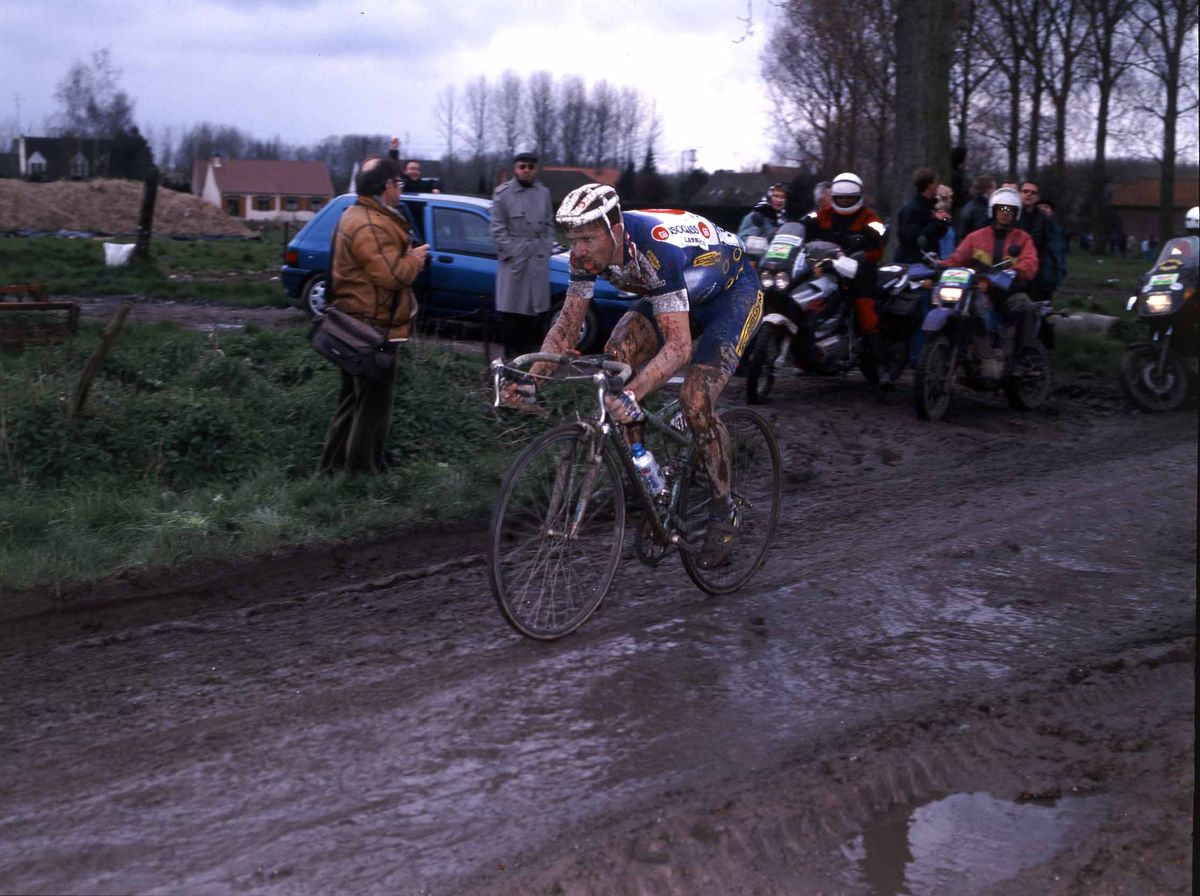 A clogged rear suspension proved costly for Johan Museeuw at the 1994 Paris-Roubaix.