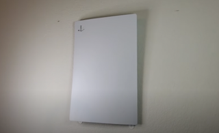 PS5 faceplate wall mount