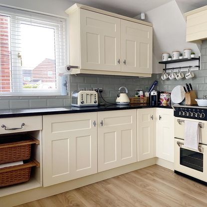 Be inspired by this homeowner's amazing second-hand kitchen makeover ...