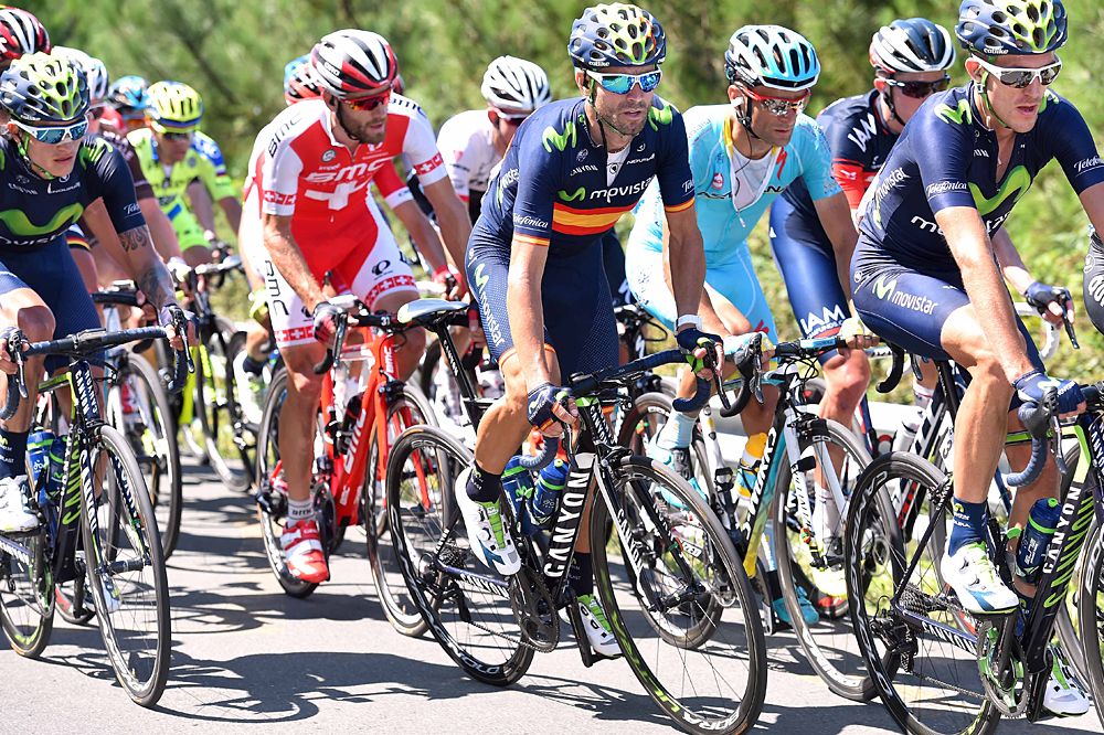 Alejandro Valverde (Movistar) waits for his moment to make a move