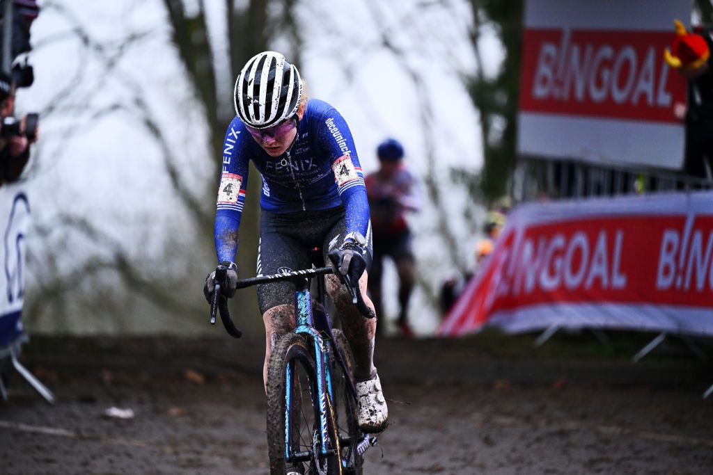 Puck Pieterse during women&#039;s elite race at Namur world cup 2024