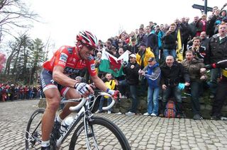 Fabian Cancellara (Saxo Bank) is now alone in the lead on the Kapelmuur.