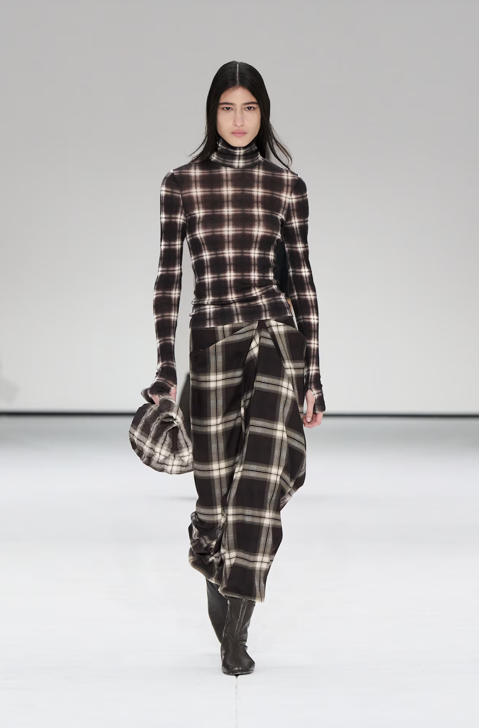 COS Autumn/Winter 2025