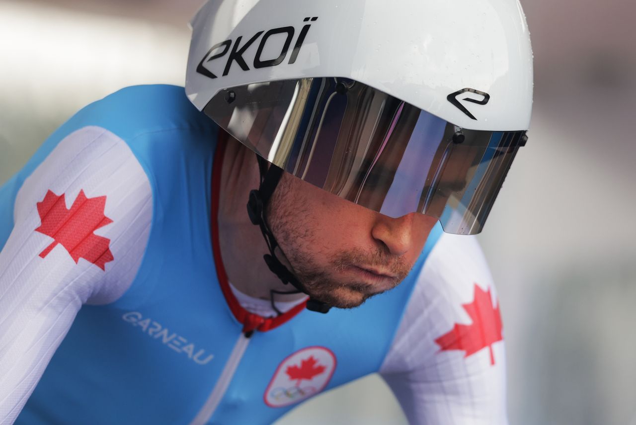Derek Gee rolls off the start ramp for Canada