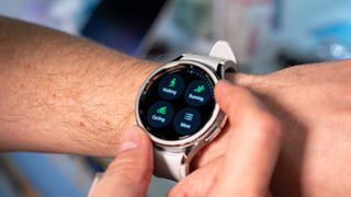 Selecting a workout on the Samsung Galaxy Watch 6 Classic