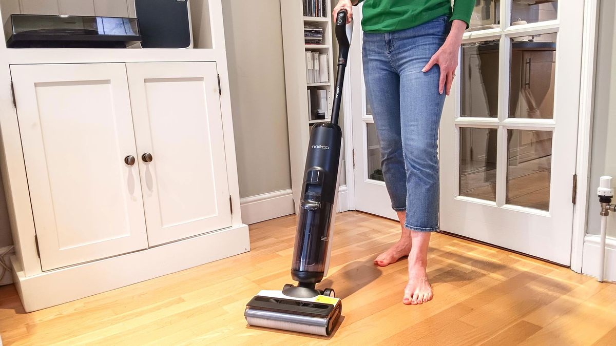 Tineco Floor One S6 being used to clean hardwood floor