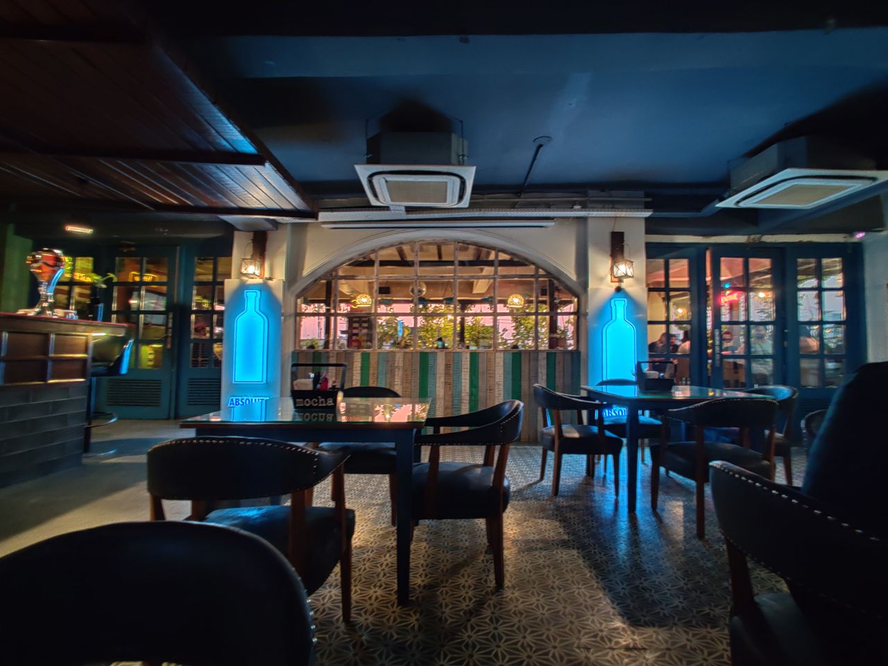 Low light shot using ultra wide camera