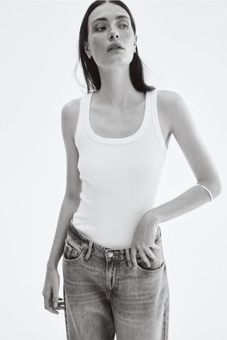 khqpuYMyteqeTMLadCJdA6-320-80 تبيع H&M من بين هذه السراويل البالغة 30 دولارًا كل صيف مثل Clockwork