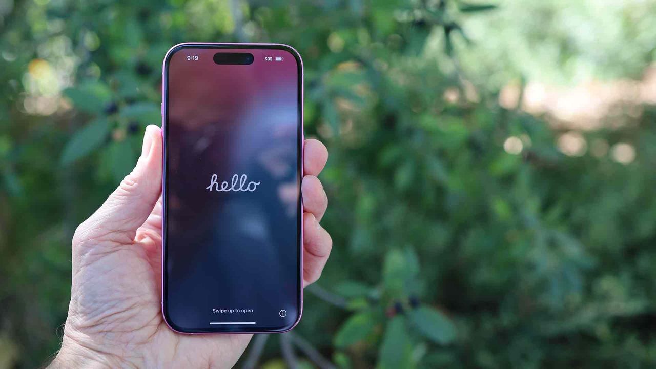 Apple iPhone 16