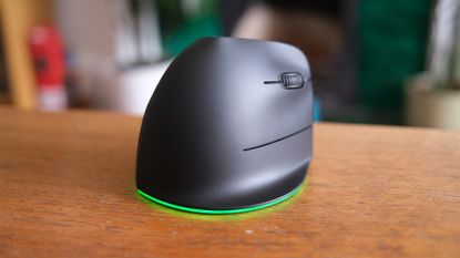 Razer Pro Click V2 Vertical Edition mouse
