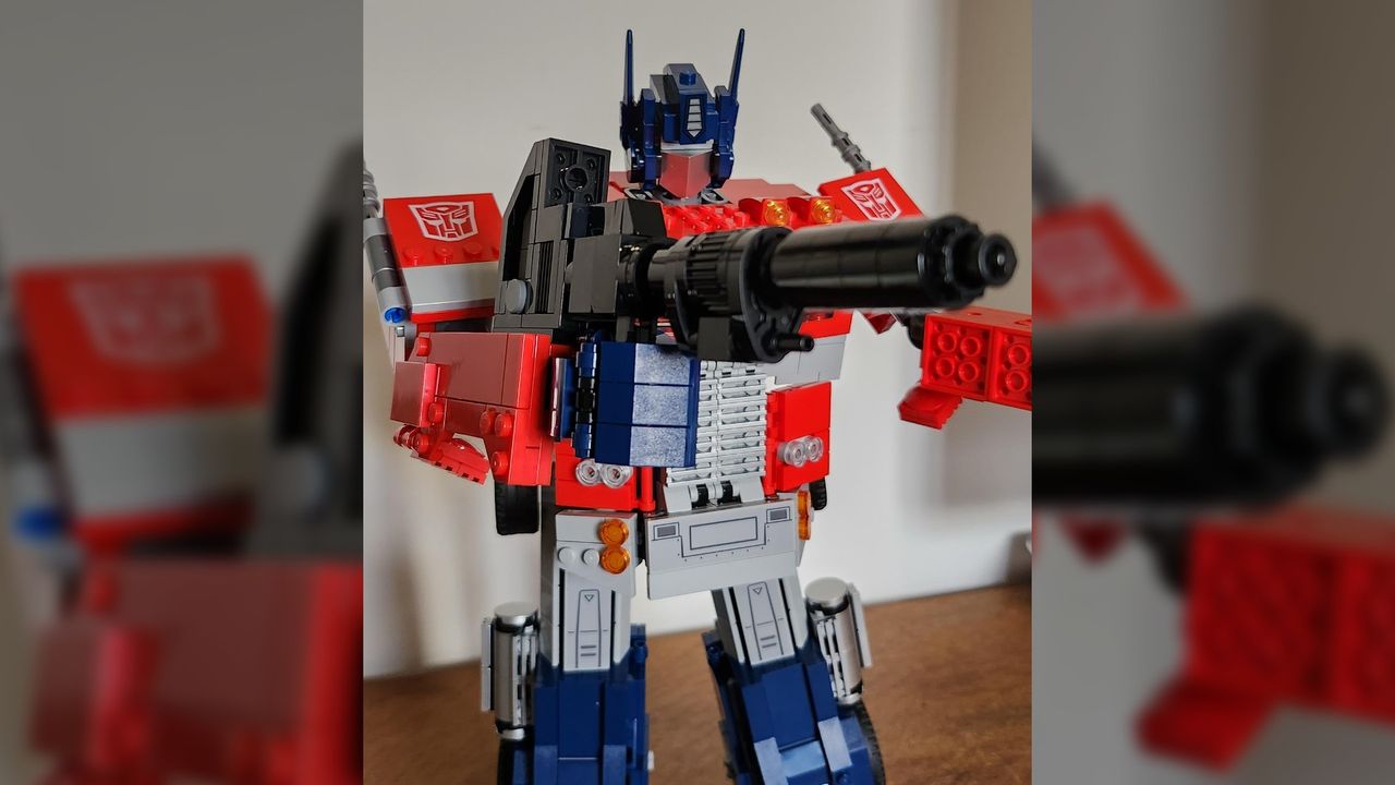 Lego Icons Optimus Prime (10302)_Ion rifle