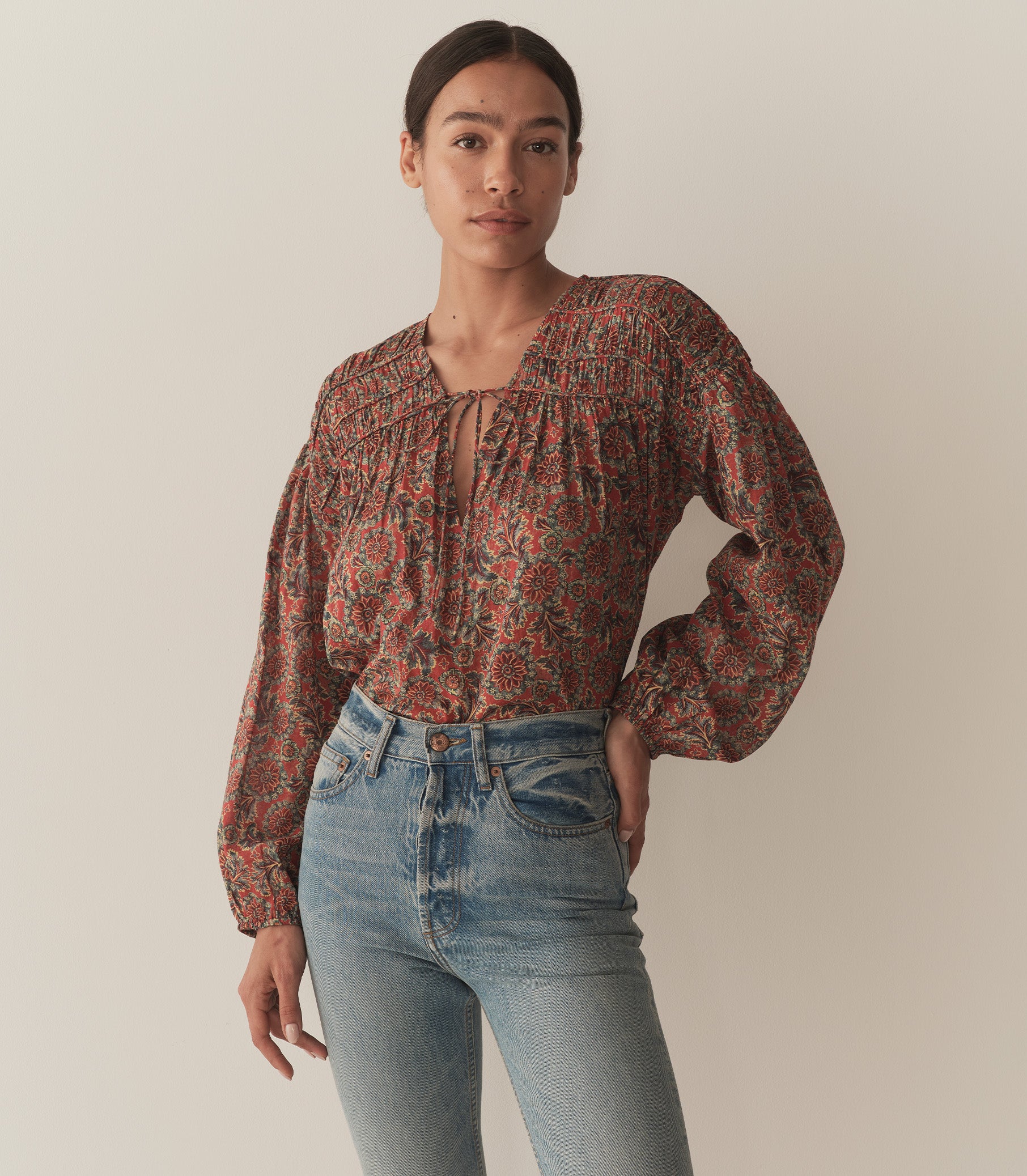 Renelle Top -- L'orange Soleil Fleurit