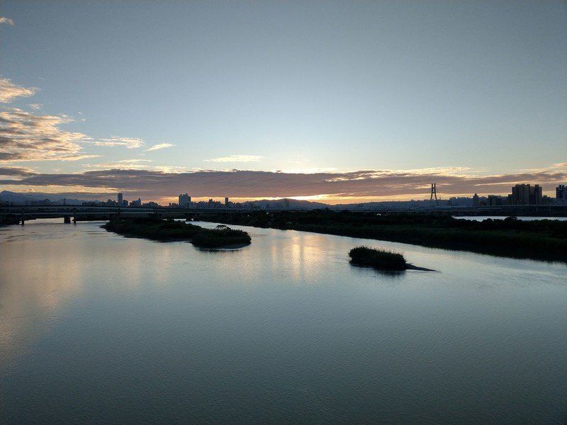 HTC U11+ sample