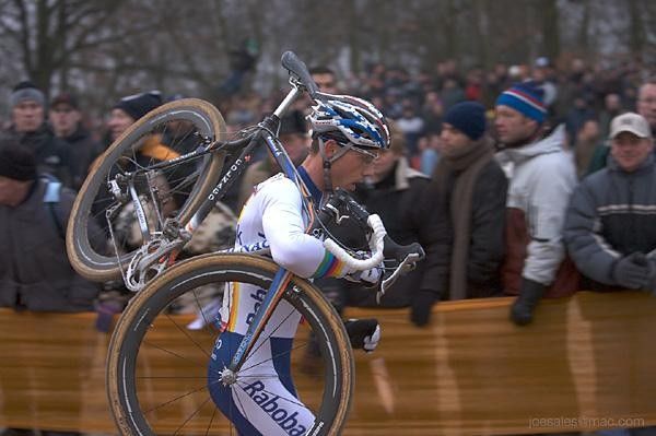 The Belgium cyclocross fans came to Hofstade to see one rider: Sven Nijs.