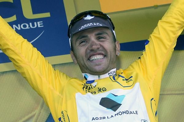Nothing but smiles for race leader Rinaldo Nocentini (AG2R La Mondiale).