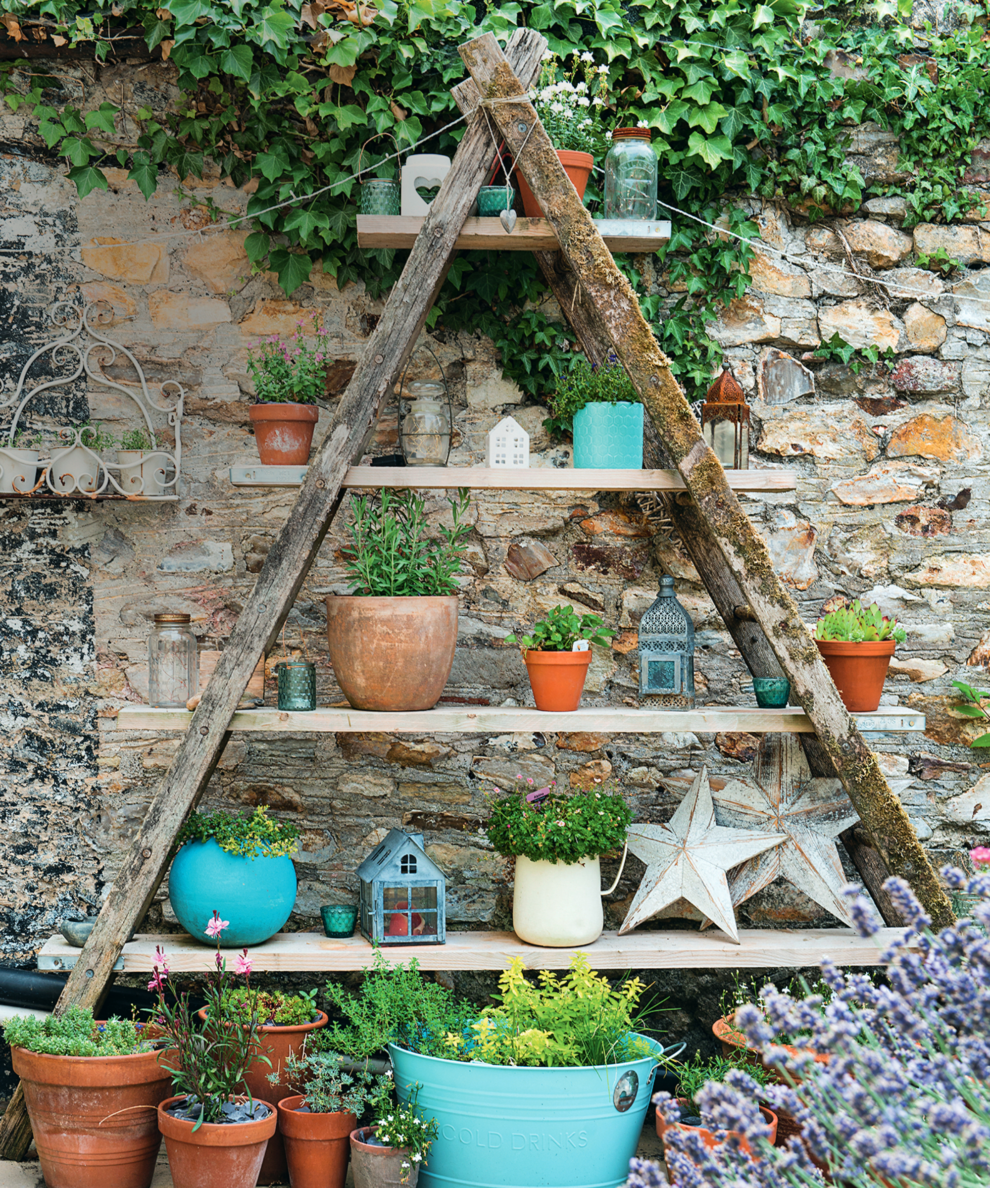 patio plant stand made from two ladders and wooden plants, great garden upcycling idead