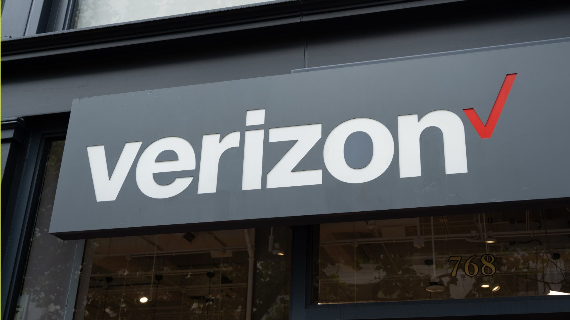 Verizon store sign