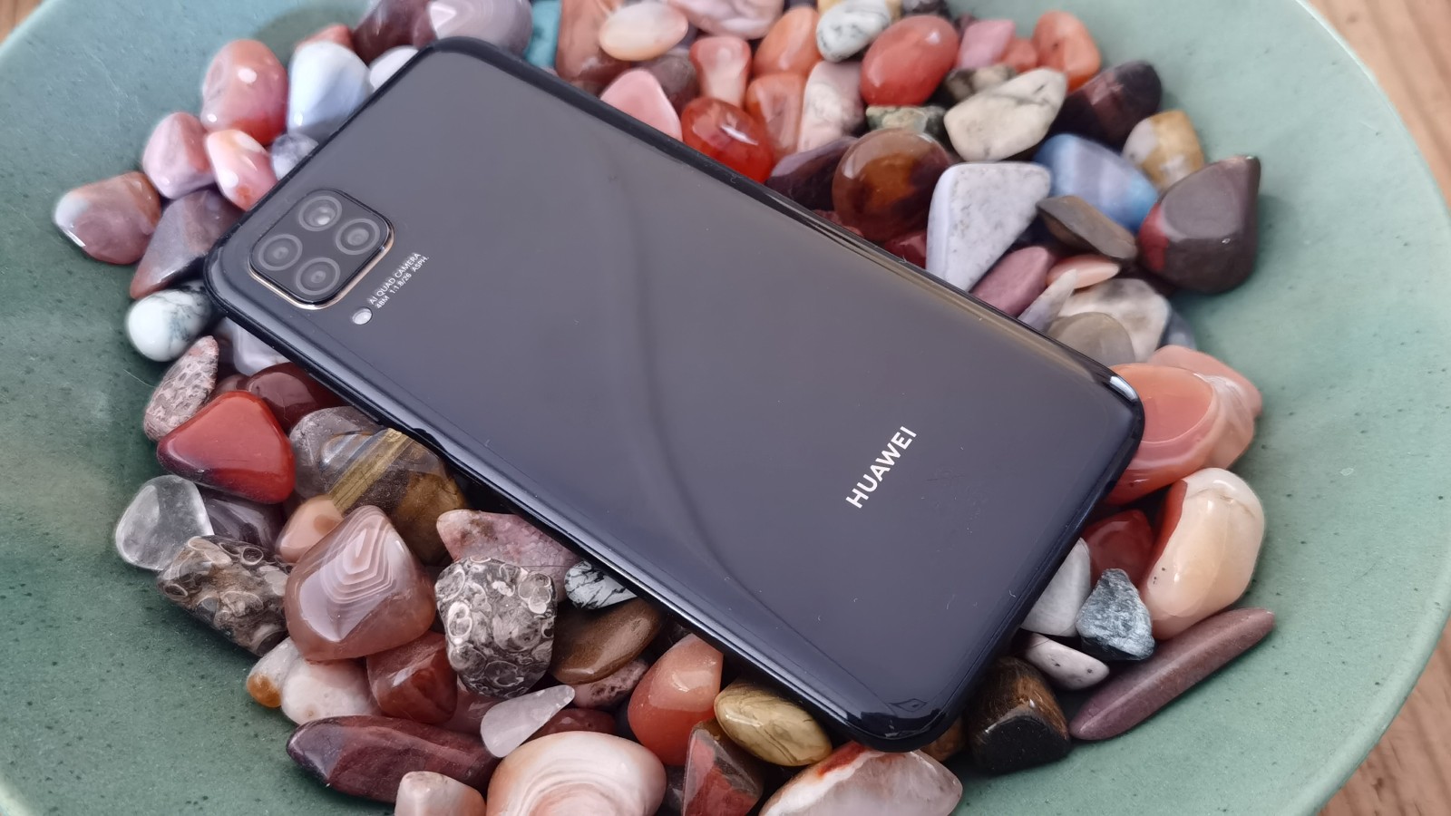 смартфон huawei p40 lite фото