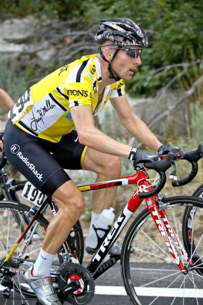 Levi Leipheimer (Mellow Johnnys) just before he attacks the group he's with.