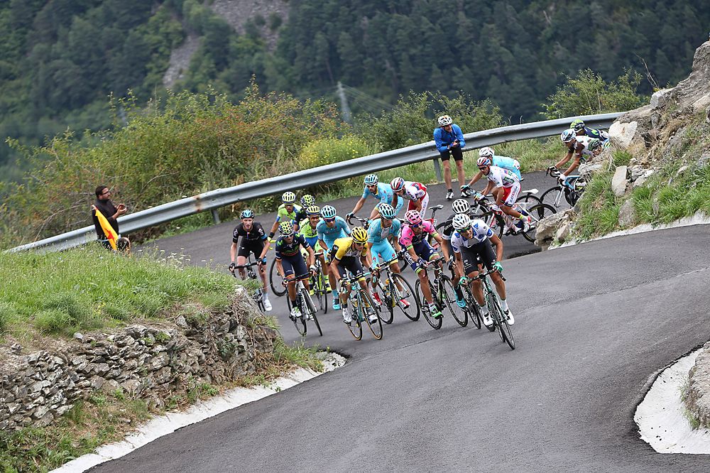 Omar Fraile (Caja Rural) hits out for the mountain points