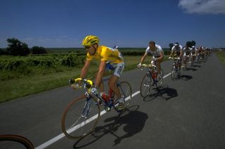 Cédric Vasseur wearing yellow at the 1997 Tour with Gan
